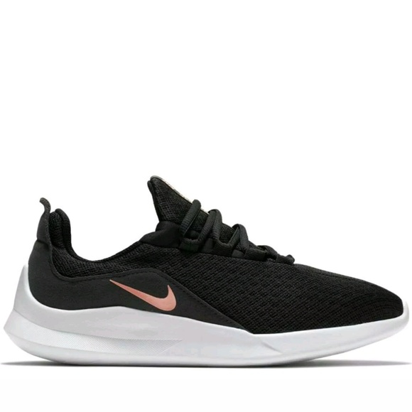 Nike Shoes - New in Box NIKE Viale Running Shoes size 8